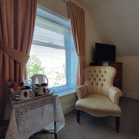 Anton Guest House Bed And Breakfast 슈루즈버리 외부 사진